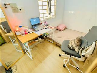 Phòng 25m2, có ban công và cửa sổ, full nt  gần bách khoa, y dược, huflit, kinh tế