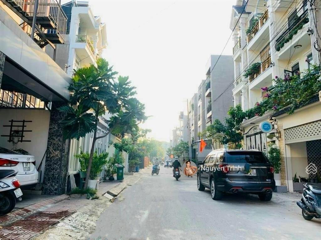 Đất hiếm hxh thông gần ngã tư thủ đức, ga metro giá chỉ 62tr/m,xây ở hoặc cho thuê,115m2 ngang 5m