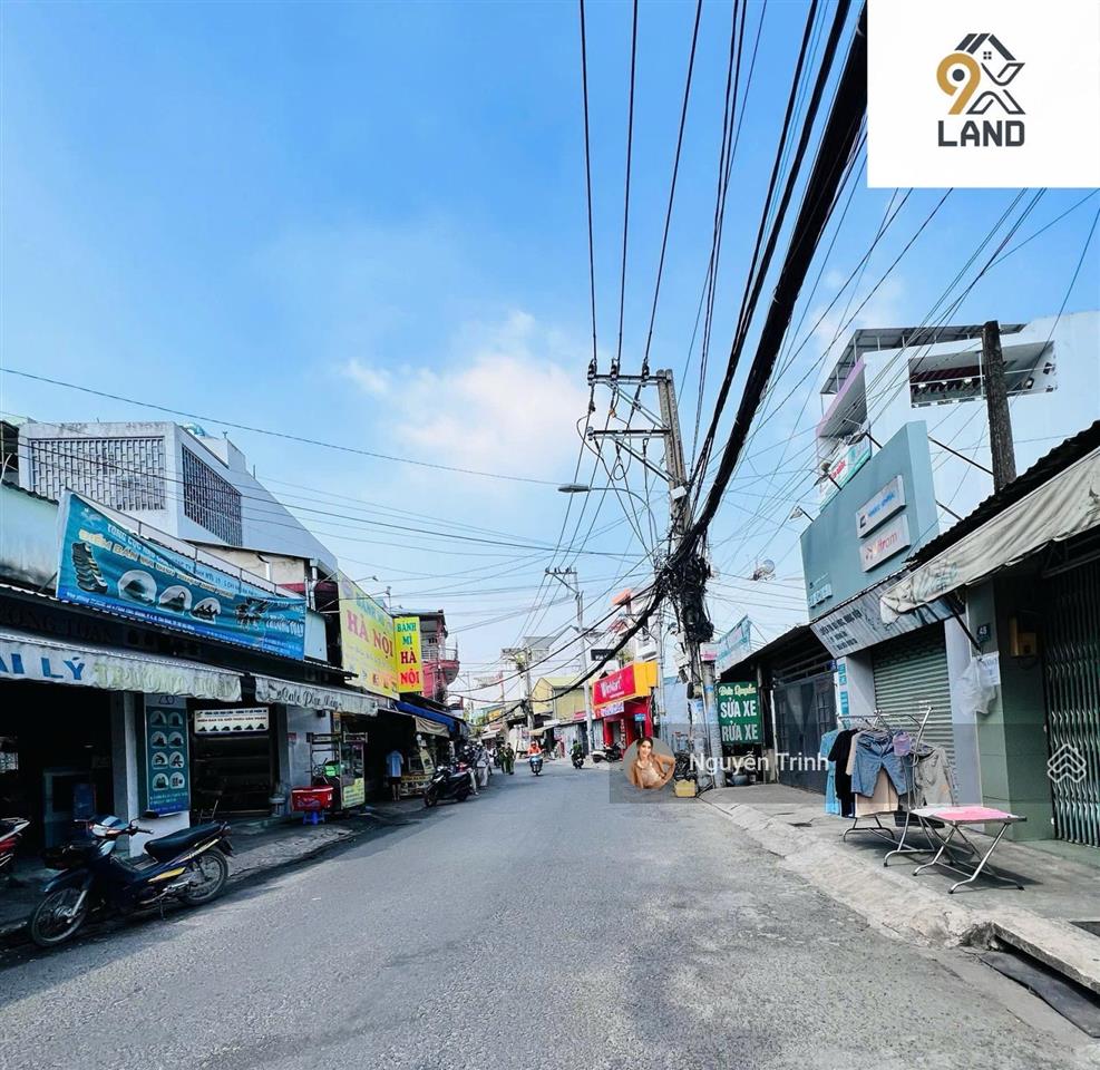 Đất lô góc 2 mặt tiền đường thông ôtô gần đại học cảnh sát. gần 120m2 ngang 6,7m. chỉ hơn 5 tỷ