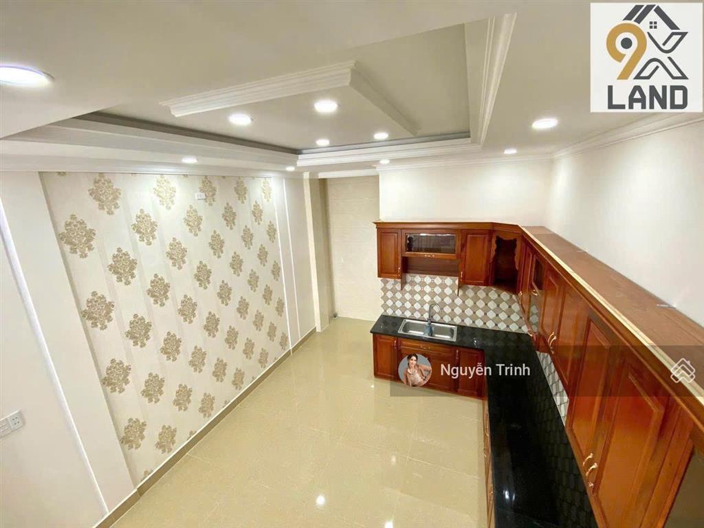 Nhà 3 tầng mới hxh 7m,hoàng diệu 2  khu dân cư vip đồng bộvỉa hè rộng, có 4pn. ôtô đậu trước nhà