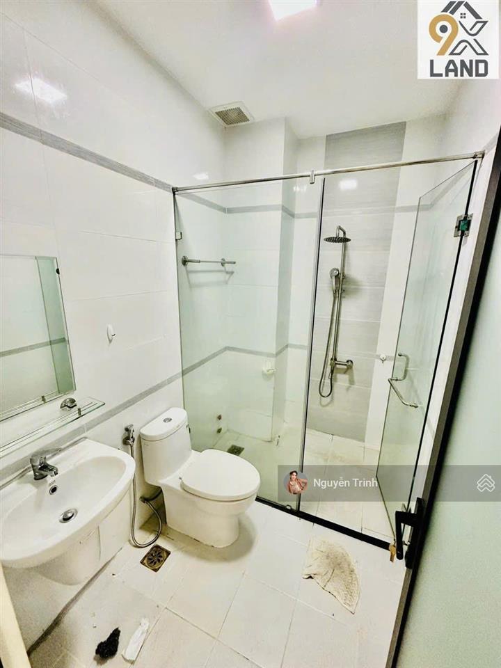 Nhà 3 tầng mới hxh 7m,hoàng diệu 2  khu dân cư vip đồng bộvỉa hè rộng, có 4pn. ôtô đậu trước nhà