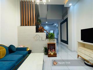 Nhà 3 tầng xây mới tk hiện đại full nội thất,kdc dân trí ngay kha vạn cân, dọn vào ở ngay.giá tốt