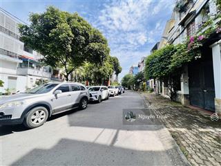 Giảm 2tỷ bán gấp dãy trọ sẵn thu nhập ngay công viên thông ra hoàng diệu 2. ngang 11m, vuông vức