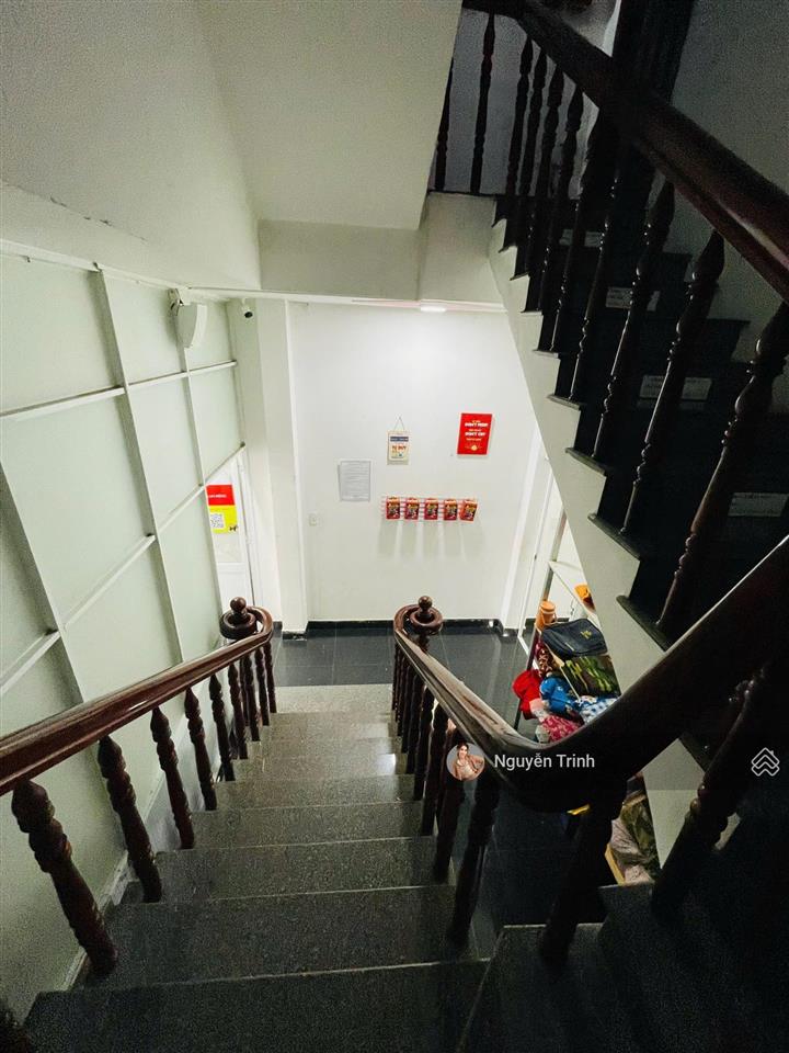 Bán nhà mặt tiền xây kiên cố 5 tầng ngay chợ linh trung  90m2 ngang 5m. vỉa hè rộng. sẵn thu nhập