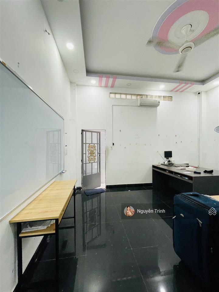 Bán nhà mặt tiền xây kiên cố 5 tầng ngay chợ linh trung  90m2 ngang 5m. vỉa hè rộng. sẵn thu nhập