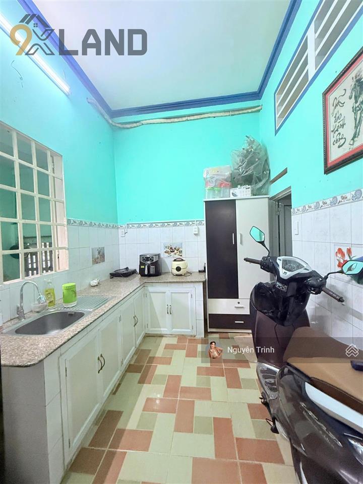 Bán nhà 2 mặt tiền truớc sau đuờng ôtô thông  gần wincom thủ đức p. linh chiểu.165m2 xd cao tầng