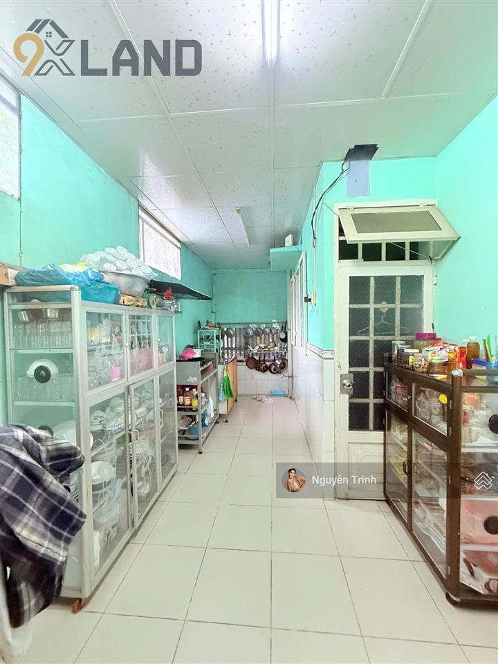 Bán nhà 2 mặt tiền truớc sau đuờng ôtô thông  gần wincom thủ đức p. linh chiểu.165m2 xd cao tầng