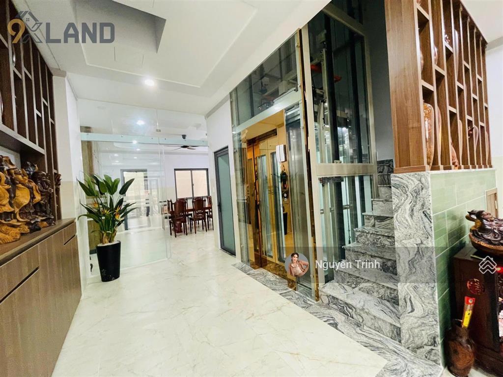 Siêu phẩm nhà mới xây 5 tầngcó thang máycho thuê 80tr/thángngay kha vạn câncòn tl tốt.