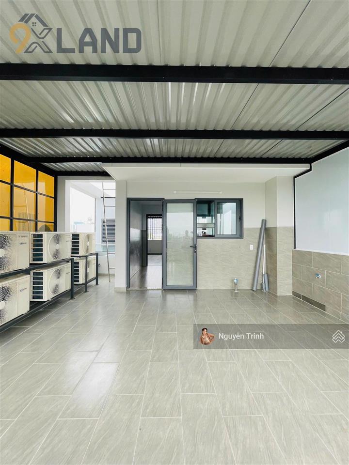 Siêu phẩm nhà mới xây 5 tầngcó thang máycho thuê 80tr/thángngay kha vạn câncòn tl tốt.