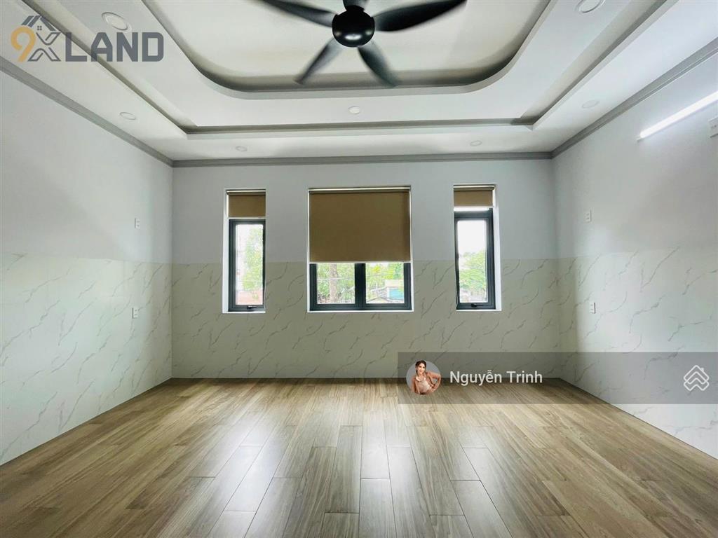 Siêu phẩm nhà mới xây 5 tầngcó thang máycho thuê 80tr/thángngay kha vạn câncòn tl tốt.