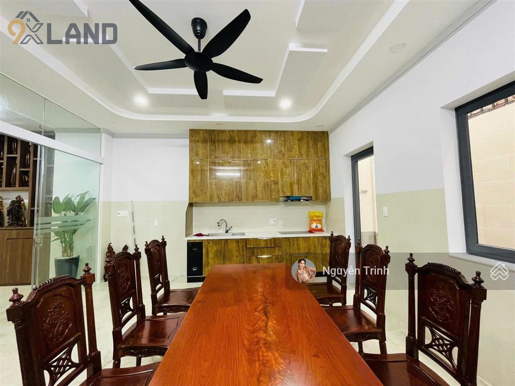Siêu phẩm nhà mới xây 5 tầngcó thang máycho thuê 80tr/thángngay kha vạn câncòn tl tốt.