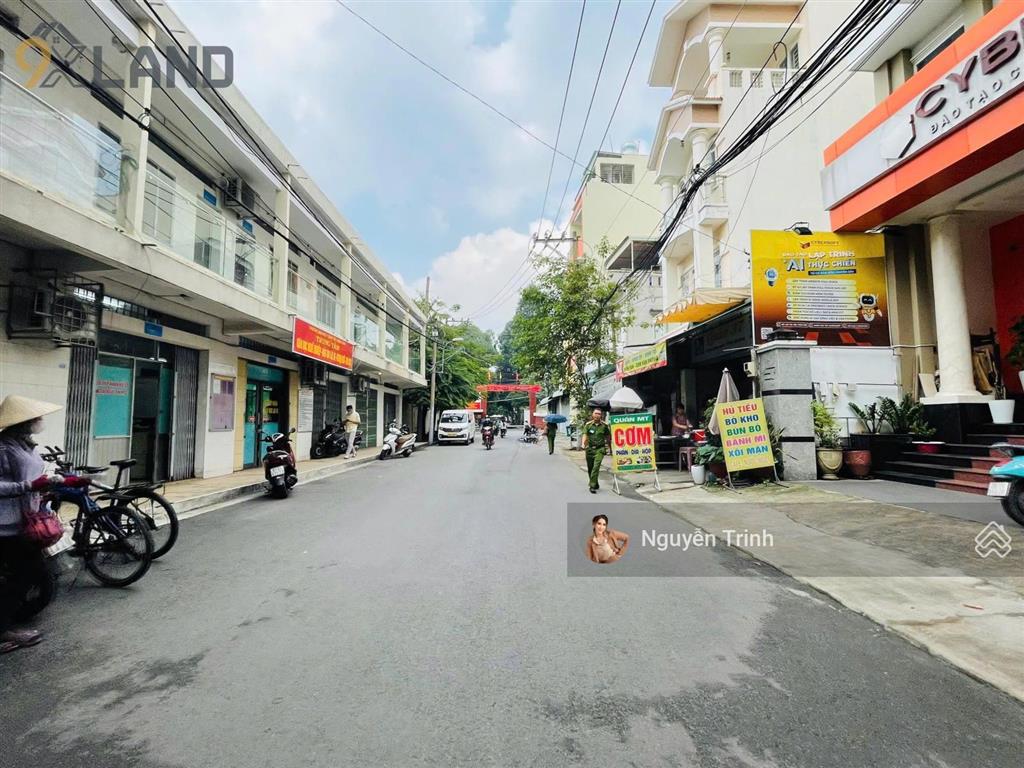 Siêu phẩm nhà mới xây 5 tầngcó thang máycho thuê 80tr/thángngay kha vạn câncòn tl tốt.