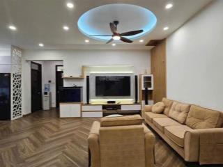 Cho thuê căn hộ chung cư 113 trung kính. dt 135m căn 3 ngủ, full nội thất. giá 15tr