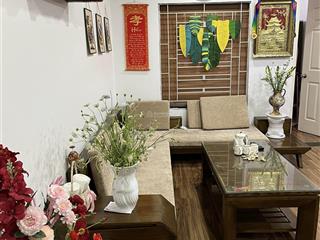 Chính chủ bán căn hộ 17t hoàng đạo thúy. dt 120m2 gồm 2 ngủ, 2vs, vào ở ngay
