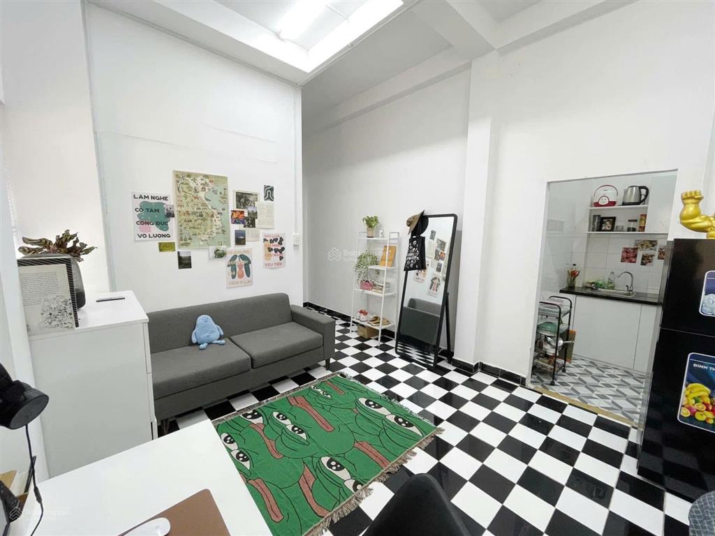 Cần cho thuê phòng ở quận 3 cư xá đô thành . giá 6.500.000tr