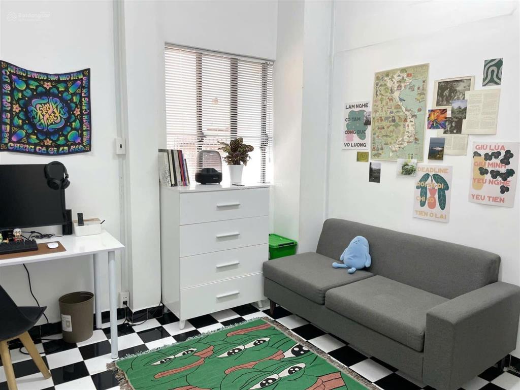 Cần cho thuê phòng ở quận 3 cư xá đô thành . giá 6.500.000tr