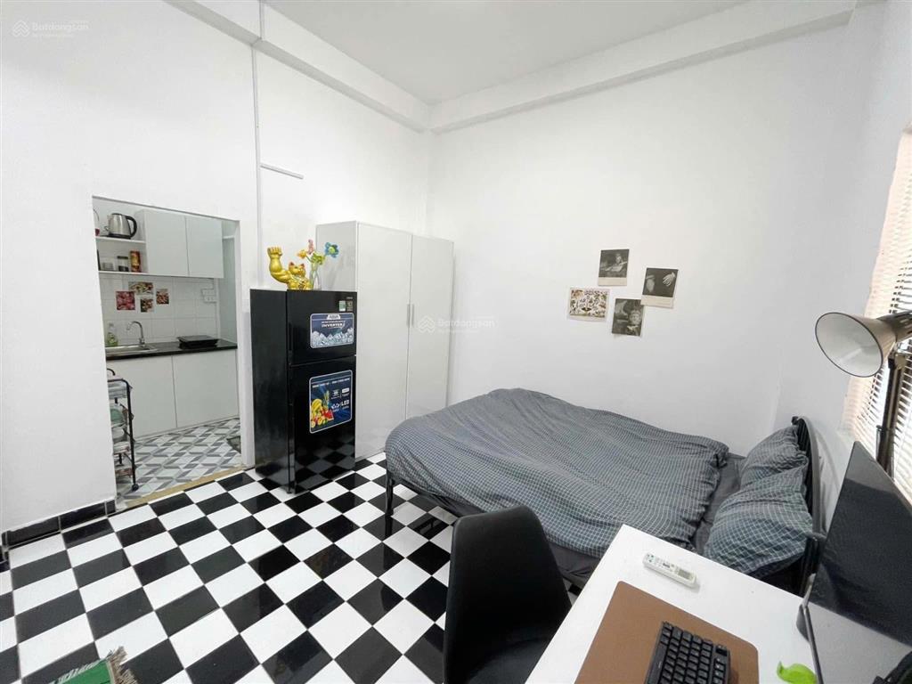 Cần cho thuê phòng ở quận 3 cư xá đô thành . giá 6.500.000tr