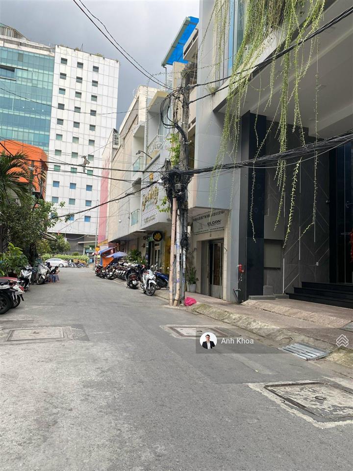 Giảm giá 12 tỷ còn 11,5 tỷ xe hơi vào tận nhà cách mt 100m dt lớn4,5x20,5 kc 5 tầng