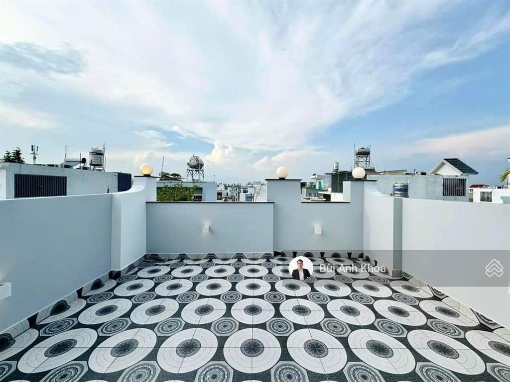 Bán gấp! đường huỳnh văn bánh, p14  hxh 6m  không lộ giới  cn 40m2  4 tầng st  giá chỉ 9,6 tỷ