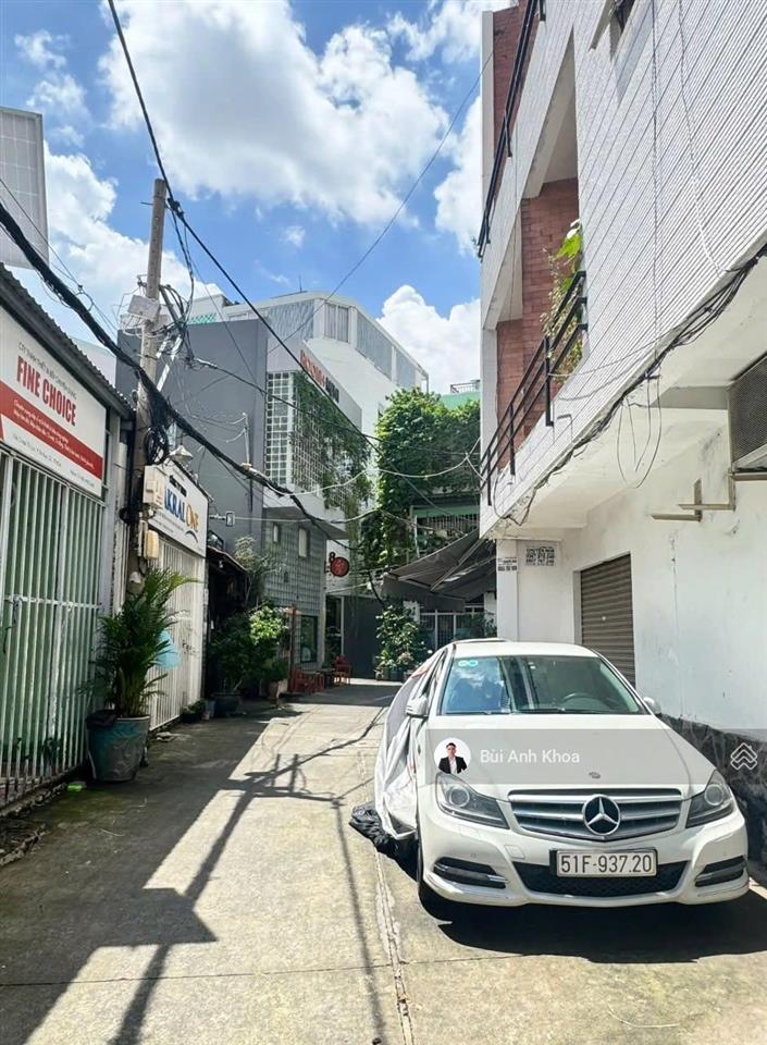 Xe hơi đậu trong nhà điện biên phủ, q1 (5,5 x 14m) 3 tầng mới, full nội thất. chỉ 13 tỷ tl