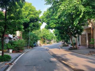 Chính chủ giao bán biệt thự khu đô thị văn phú, mua từ 2016, nay ko có nhu cầu ở.