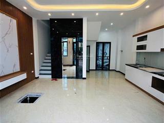 Bán nhà mậu lương, kiến hưng dt 40m2, 4.5 tầng thang máy, mặt tiền 5.5m siêu vip, sổ sẵn, view hồ