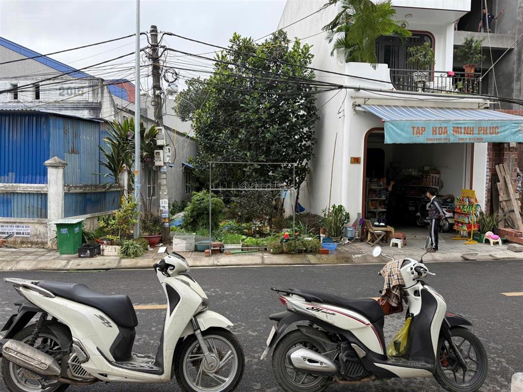 Trục chính trải nhựa hàm long  núi đèo 80m2 giá 3.6 tỷ