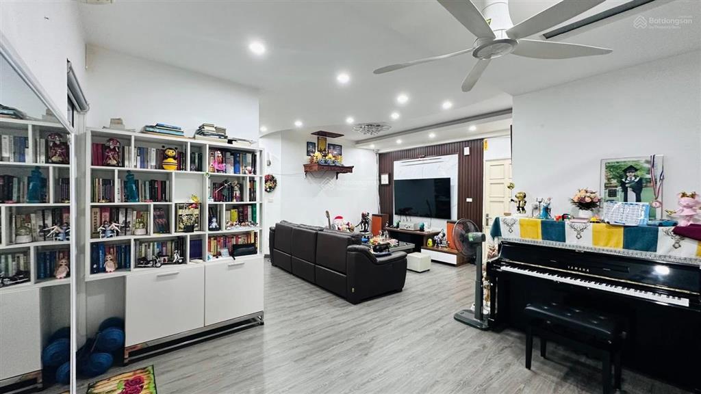 137 nguyễn ngọc vũ, phường trung hòa, cầu giấy, hà nội dt 113m, 3n, full nội thất, giá 8 tỷ