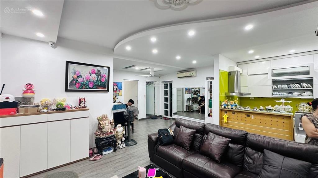 137 nguyễn ngọc vũ, phường trung hòa, cầu giấy, hà nội dt 113m, 3n, full nội thất, giá 8 tỷ