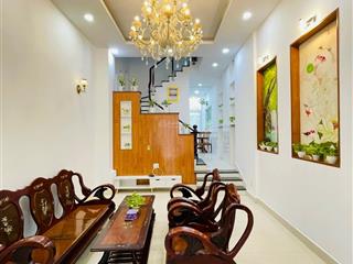 Cần bán căn ngay dương quảng hàm, gò vấp. giá 2.3 tỷ/60m2, sổ hồng riêng, gọi ngay 0984 555 ***