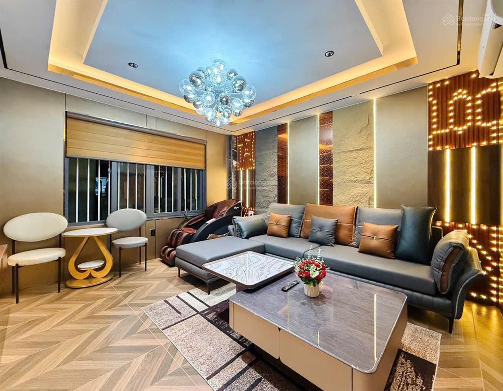 Mtkd 4x25, 7 tầng, thang máy, full nt, mới xây gần cv làng hoa, chỉ 15,x tỷ