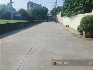 Chính chủ gửi bán lô đất đẹp dt 40.5 m
mt = hâu 4m tại hiền lương  nội bài đường trước đất hơ