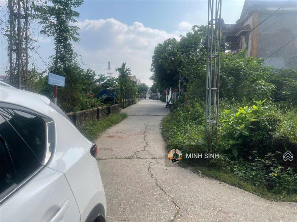 Hàng đẹp trục chính thôn hiền lương  xã hiền ninh cũ, xã nội bài  tp hà nội. 2 lô liền nhau