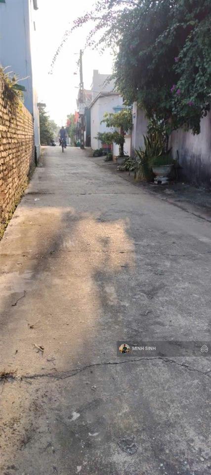 Chính chủ gửi bán lô đất đẹp tại thôn ấp bắc thượng ( quang tiến cũ) dt 80m. mt và mh 4m