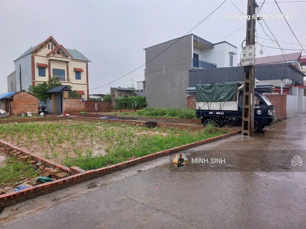 Chủ cần bán đất bắc thượng  quang tiến  sóc sơn dt 100m2. lô góc 2 mặt tiền mặt tiền