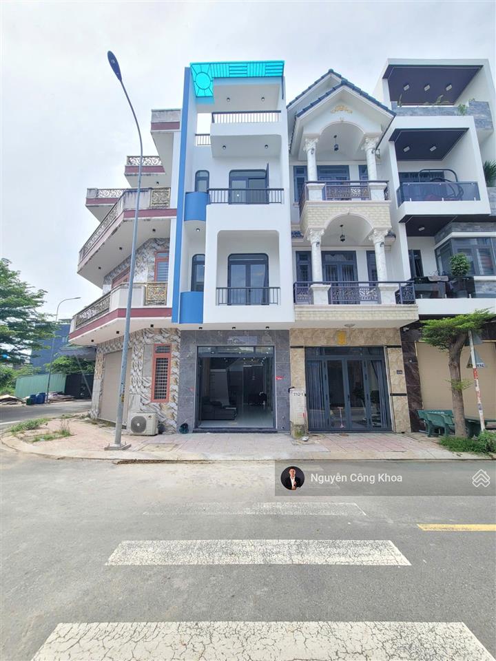 Bán nhà đúc 3 tấm hoàn công, 4 phòng ngủ, tặng nội thất, kdc p.bình chuẩn, tp.thuận an