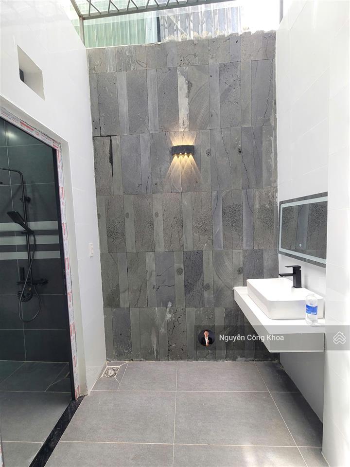 Bán nhà đúc 3 tấm hoàn công, 4 phòng ngủ, tặng nội thất, kdc p.bình chuẩn, tp.thuận an