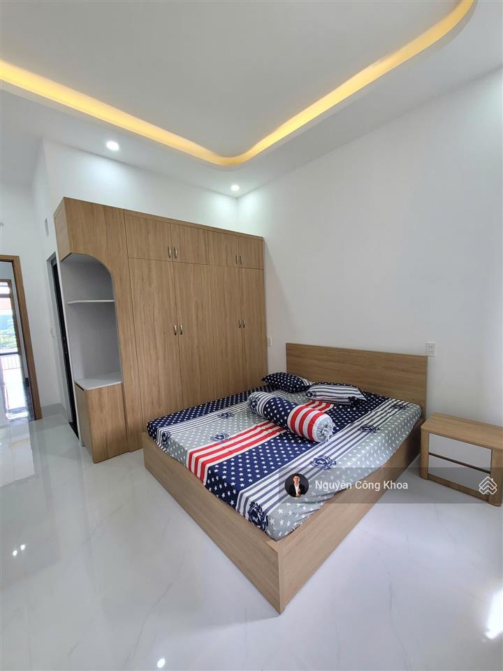 Bán nhà đúc 3 tấm hoàn công, 4 phòng ngủ, tặng nội thất, kdc p.bình chuẩn, tp.thuận an