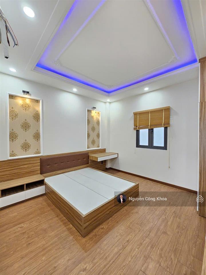 Bán nhà đúc 4 tầng hoàn công, 5 phòng ngủ, đường trục chính kdc gần thủ đức 5km, p.bình an, dĩ an