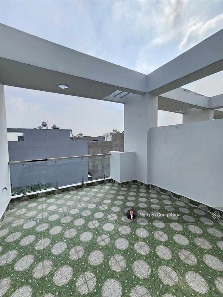 Bán nhà đúc 4 tầng hoàn công, 5 phòng ngủ, đường trục chính kdc gần thủ đức 5km, p.bình an, dĩ an