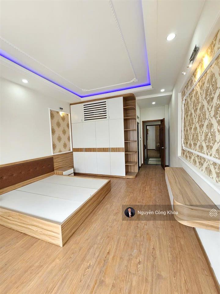 Bán nhà đúc 4 tầng hoàn công, 5 phòng ngủ, đường trục chính kdc gần thủ đức 5km, p.bình an, dĩ an