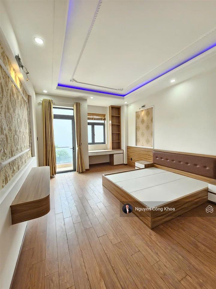 Bán nhà đúc 4 tầng hoàn công, 5 phòng ngủ, đường trục chính kdc gần thủ đức 5km, p.bình an, dĩ an