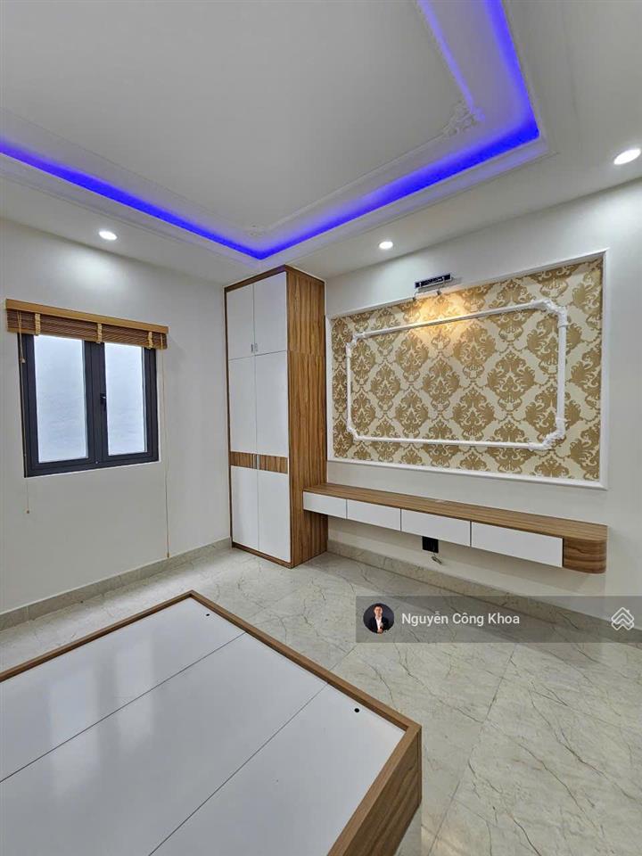 Bán nhà đúc 4 tầng hoàn công, 5 phòng ngủ, đường trục chính kdc gần thủ đức 5km, p.bình an, dĩ an