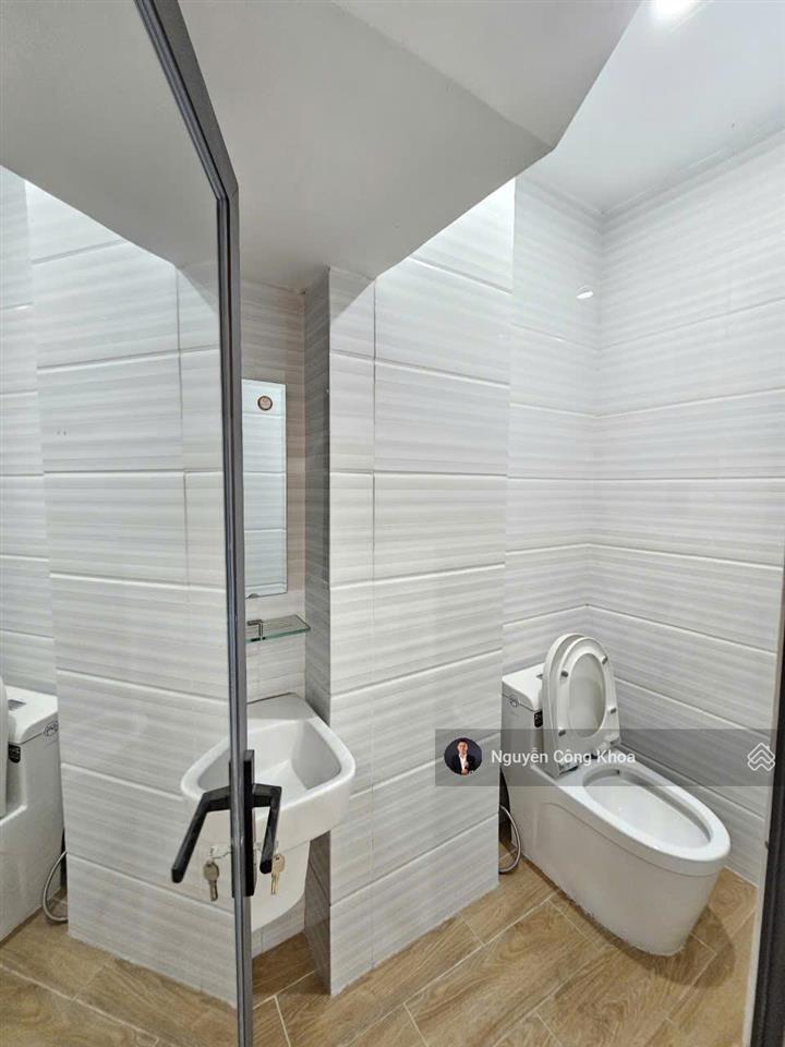 Bán nhà đúc 4 tầng hoàn công, 5 phòng ngủ, đường trục chính kdc gần thủ đức 5km, p.bình an, dĩ an