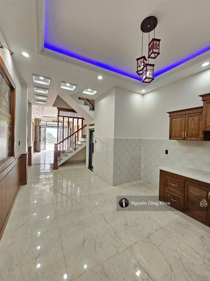 Bán nhà đúc 4 tầng hoàn công, 5 phòng ngủ, đường trục chính kdc gần thủ đức 5km, p.bình an, dĩ an