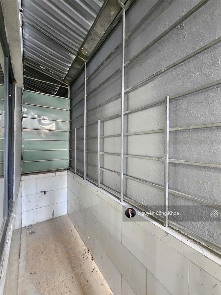 Bán nhà đúc 4 tầng hoàn công, 5 phòng ngủ, đường trục chính kdc gần thủ đức 5km, p.bình an, dĩ an