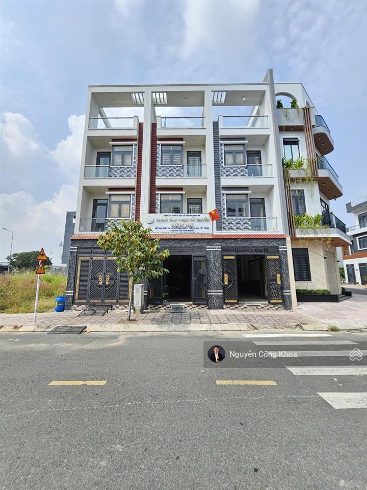 Bán nhà đúc 4 tầng hoàn công, 5 phòng ngủ, đường trục chính kdc gần thủ đức 5km, p.bình an, dĩ an