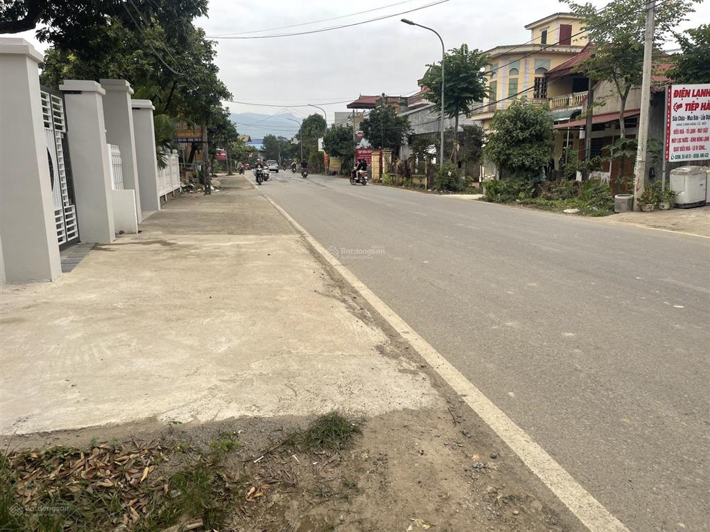 Chính chủ nhà em muốn bán đất trục chính hoà thạch cũ nay là xã phú cát, lô góc 3 mặt tiền