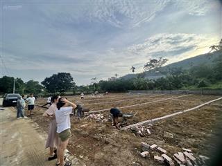 Những lô đất nền đẹp (từ 105m đến 150m2). bám mặt đường rộng, giá đầu tư, tiền năng tăng trưởng