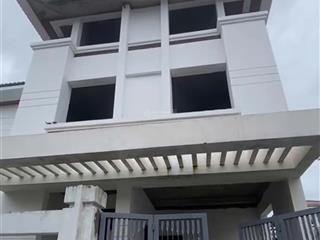 Chính chủ cần tiền gấp bán cắt lỗ sâu biệt thự flc 300m2 đã hoàn thiện mặt ngoài